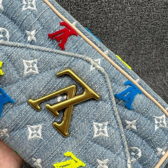 100%  Authentic Louis Vuitton New Wave Blue Monogram Denim Satchel - Picture 3 of 14